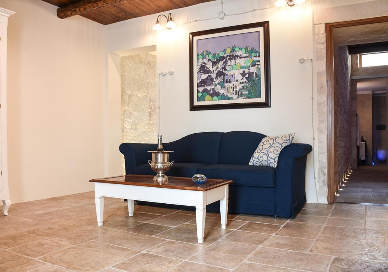 Trulli E Puglia Luxury Suite Alberobello Exterior photo