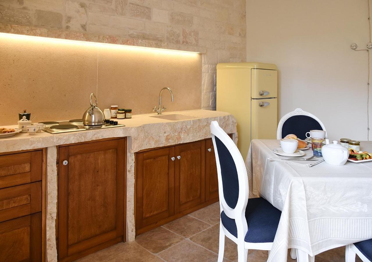 Trulli E Puglia Luxury Suite Alberobello Exterior photo